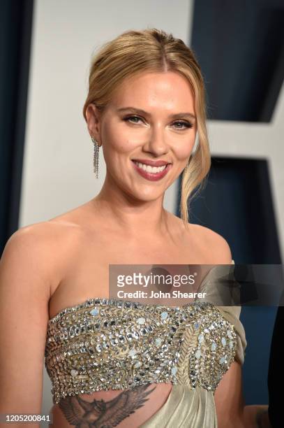 Cual es la estatura de  Scarlett Johansson