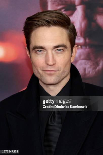 cual es la estatura de Robert Pattinson